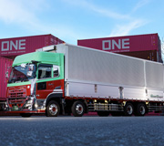 タツミトランスポートの大型トラック